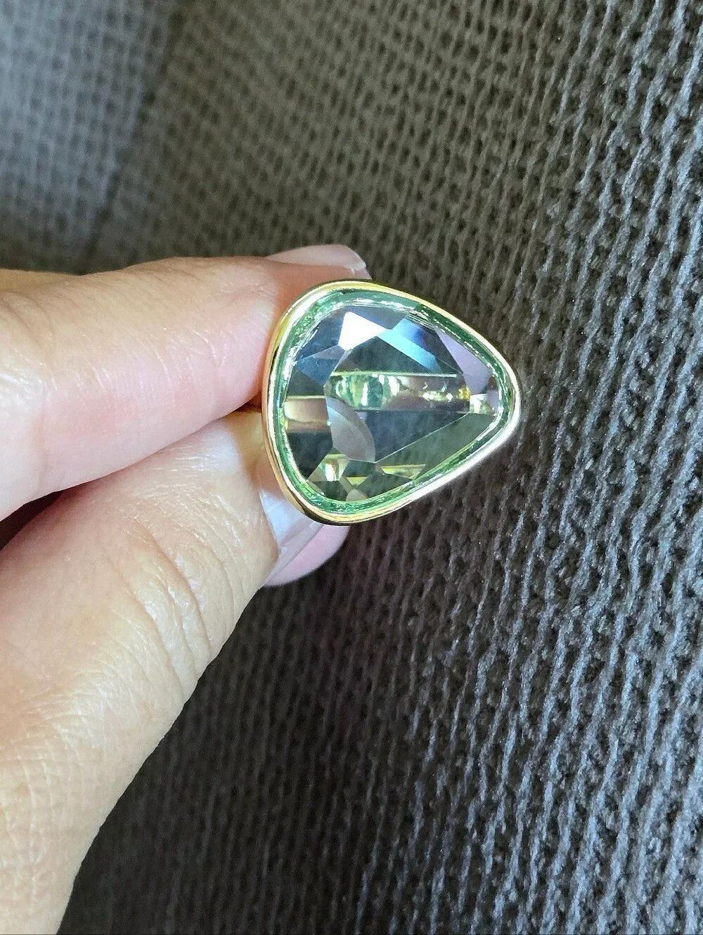 Atterri🛬 Translucent Green💚 Rounded Triangle Ring💍 - NWT - Picture 16 of 16